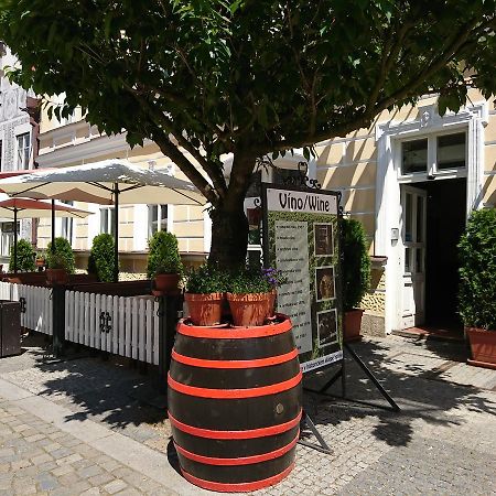 Hotel U Ruze سلافونيتسا المظهر الخارجي الصورة